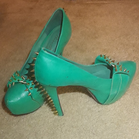 Anette Spiked Bow Platforms - Picture 2 of 4